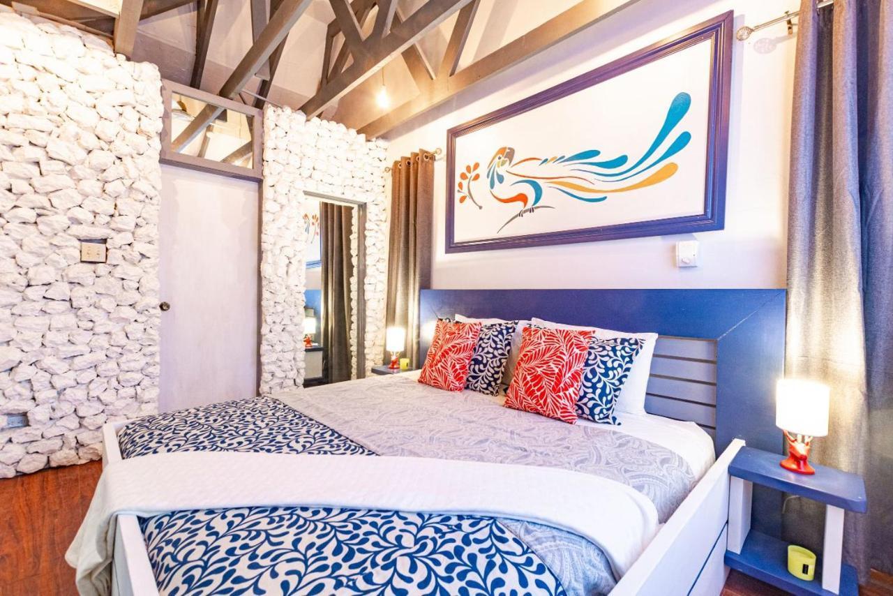 Viking Hill Oceanfront Hostel & Resort Nassau Exterior photo