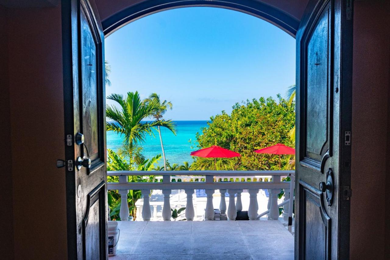 Viking Hill Oceanfront Hostel & Resort Nassau Exterior photo