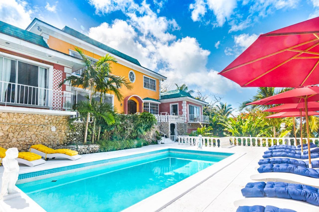 Viking Hill Oceanfront Hostel & Resort Nassau Exterior photo